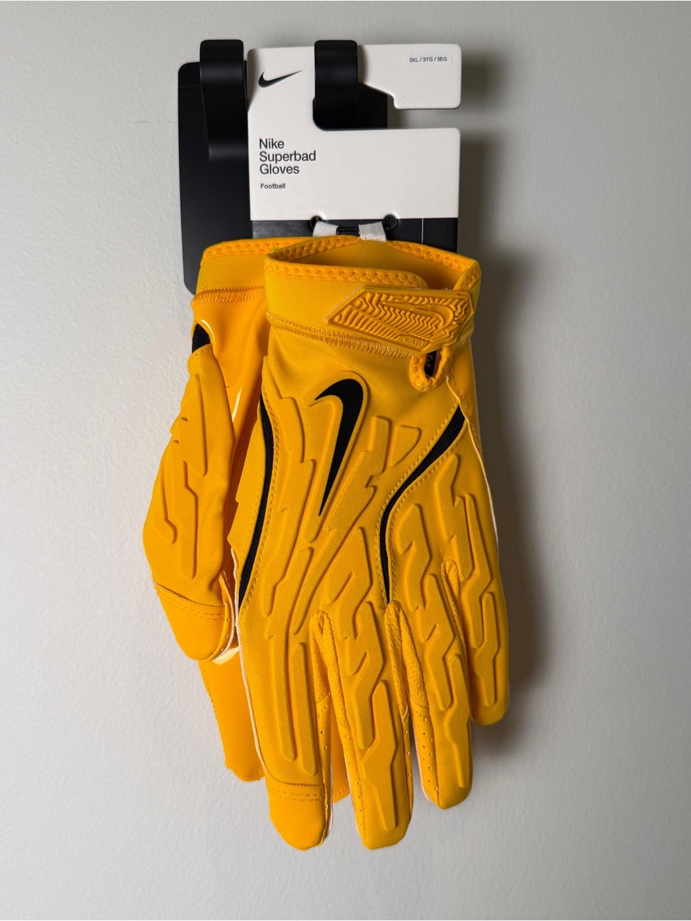 Nike Superbad 7.0 Football Gloves Men’s 3XL Yellow Black HF0311-702 NWT